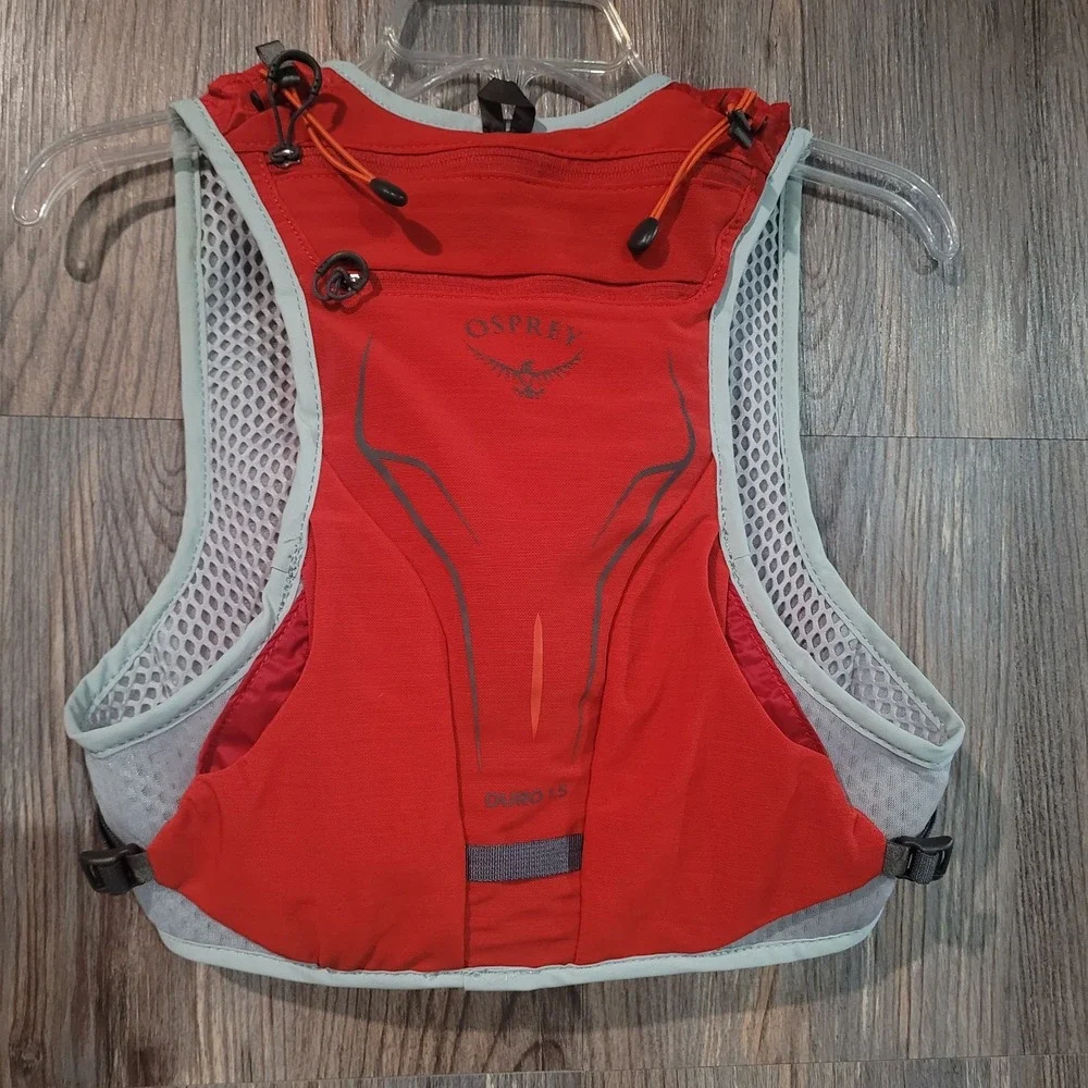 Osprey Duro 1.5 Liter Hydration Running Vest Red/Gray Size S/M Mesh Pockets NWOT